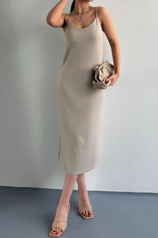 Trend Alisse Kadın Bej Rengi Midi Boy İp Askılı V Yaka Yazlık Elbise Bej