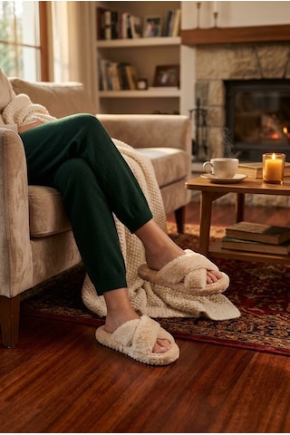 Relaxa Kadın Peluş Ev Terliği, Yumuşak Kürklü,yumuşak Tabanlı, Sıcak Kışlık Terlik Bej