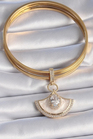 Pirinç Gold Renk Zirkon Taş Detaylı Beyaz Mineli Ajda Charm Çok Renkli