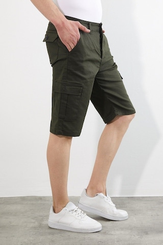 Erkek Lacivert Renk Kargo Yandan Cepli Esnek Kumaş Slim Fit Kapri Şort Haki