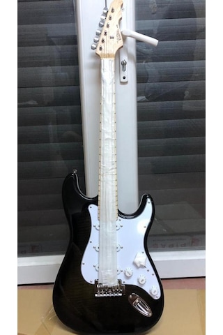 Karma Markalı Ve Renkli Elektro Gitarlar