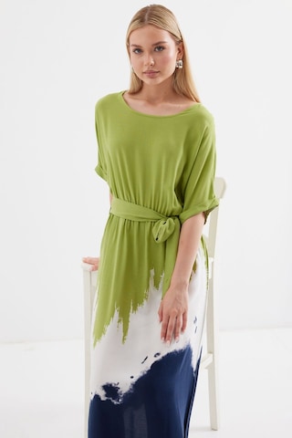 Yeni Sezon Kadın Yuvarlak Yaka Kısa Kollu Viskon Elbise