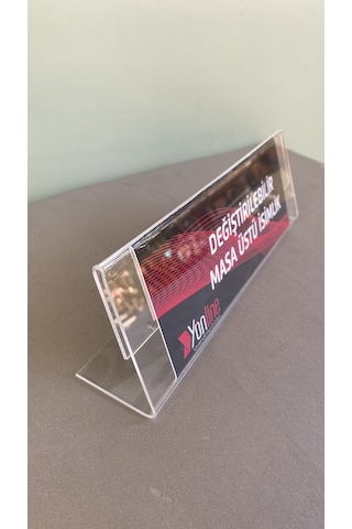 Yönline 25x8 Cm Şeffaf Pleksi Değiştirilebilir Masaüstü Isimlik