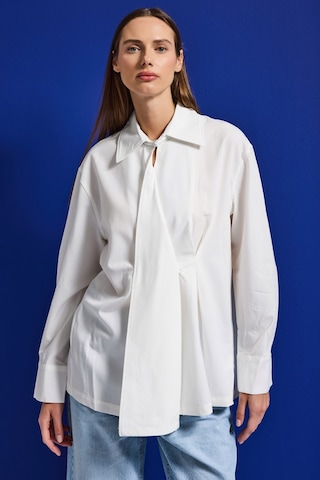 Itsbasic Kadın Beyaz W5 Oversize Özel Pamuk Kumaş Tasarım Gömlek