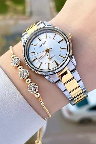 Casio Csıste136 Kadın Kol Saati