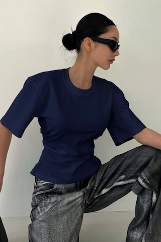 Kadın Lacivert Kısa Kollu Sırt Dekolteli Slim Fit Bluz/t-shirt Lacivert