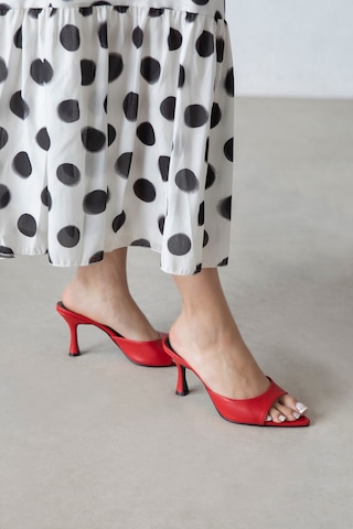 Wolk Shoes Franco Kadın Topuklu Deri Arkası Acık Topuklu Ayakkabı Kırmızı
