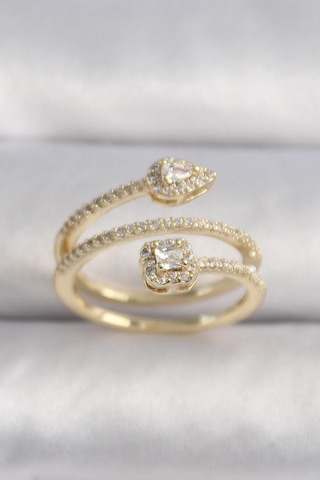 Pirinç Gold Renk Zirkon Taşlı Ok Model Vıp Seri Kadın Yüzük Altın