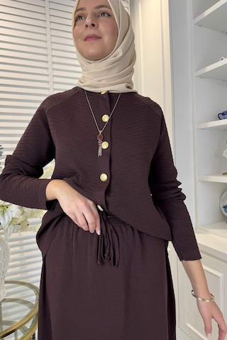 Rabia Şamlı Melis Çelik Örme Triko Takım Acı Kahve Çok Renkli