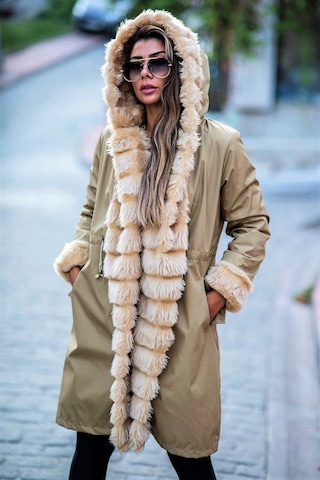Keyifli Moda Kadın Bej Su Geçirmez Kapüşonlu İçi Kürklü Uzun Kaban
