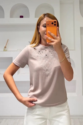 Fiolin Soft Touch Modal Kumaş Nakışlı Lazer Kesim T-shirt Bej