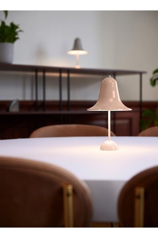 Verner Panton Tasarımı Taşınabilir Led Masa Lambası Ip44, Şarjlı, Modern Çan Formu Pembe