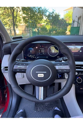 Hyundai Tucson 2025 Kaplama Deri Direksiyon Kılıfı Siyah Hyundai Tucson 2025 Kaplama Deri Direksiyon Kılıfı Siyah