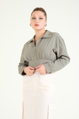 Giyim Dünyası Kadın Paraşüt Crop Mont Haki 001