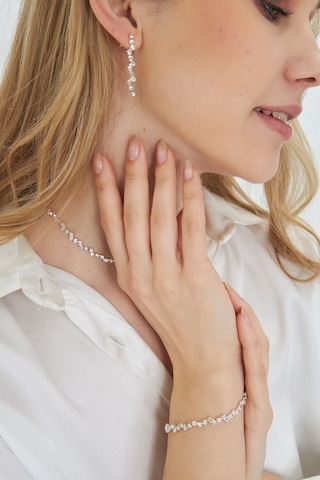 Lesa Wear Ajda Model Zirkon Taşlı Zarif Kolye Küpe Bileklik Seti Gümüş