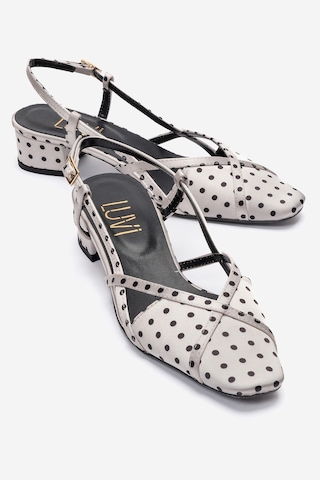 Luvishoes Olena Beyaz Siyah Puantiyeli Kadın Topuklu Sandalet