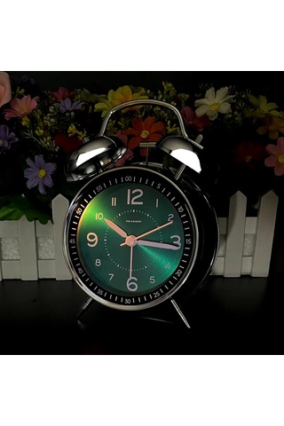 Yüksek Sesli Alarmlı Saat Büyük Boy Nostaljik Analog Çalar Saat Fosforlu Işıklı Alarmlı Metal Gövde Akar Saniyeli Sessiz Şarjlı Pilli Saat Ht-860 Siyah