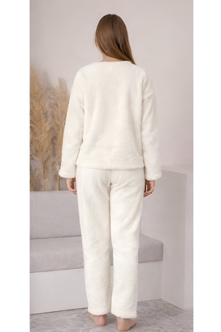 Charme Noveya Kedi Figürlü Ekru Kışlık Peluş Pijama Takımı Yumuşak Dokulu Kadın Ev Giyimi Ekru