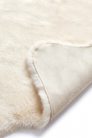 Merplush Peluş Post Halı 120x150 Cm Süet Taban Yumuşak Kürk Görünümlü Yatak Odası Halısı Ekru