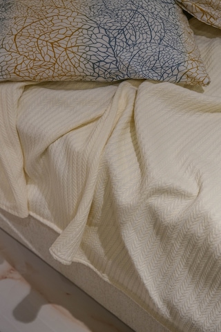Sofline %100 Pamuk Çift Kişilik Yazlık Örgü Pike, Yatak Örtüsü, Terletmez Kumaş 240x200cm Krem
