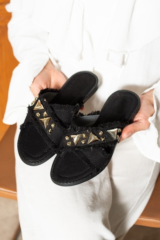 Dabab Shoes Helıa Kadın Gold Taş Detaylı Hasır Dokulu Fraseli Düz Siyah Terlik