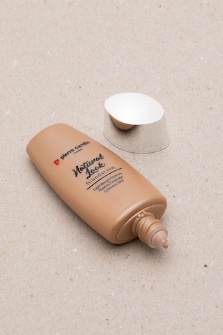 Pierre Cardin Natural Look Doğal Görünüm Veren Fondöten - Medium Beige