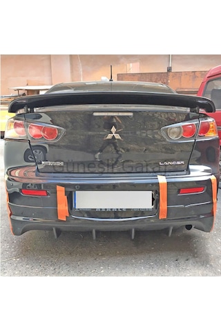 Mitsubishi Lancer Evo Arka Ek (Plastik)