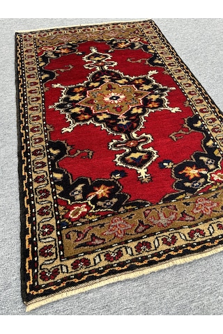 Burak Halı El Dokuma Kırmızı 88 x 142  CM %100 Yün Kök Boya Yörük Halısı