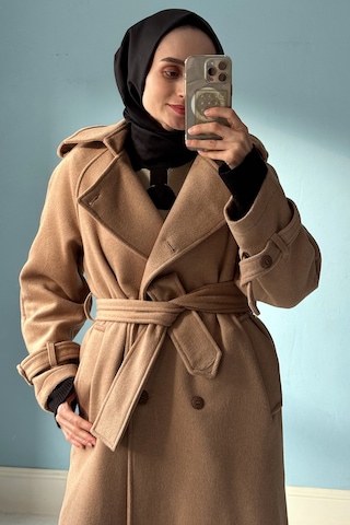 Uzun Apolet Detaylı Kaşe Kaban Deve Tüyü Deve Tüyü