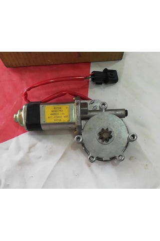 Mitsubishi L300 Sağ Cam Kriko Motoru MB421752