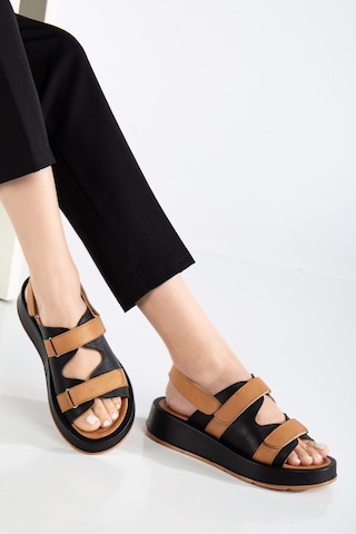 Analin Shoes Kadın Hakiki Deri Cırtlı Kalın Taban Sandalet Siyah