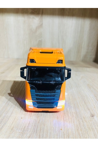 Sesli Işıklı Ölçekli 1/43 Dorsesiz Tır Kafası Açılabilir Kupalı Sarı