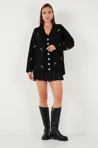 Lela Oversize Fit Desenli V Yaka Triko Bayan Hırka 4616193 Siyah