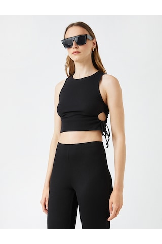 Koton Crop Atlet Pencere Detaylı Bisiklet Yaka Pamuklu Siyah 2sak10414ek Siyah