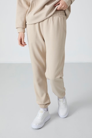 Tommy Life Bej Kapüşonlu Kanguru Cep Oversize Lastik Paça Kadın Eşofman Takımı - 95288 Bej