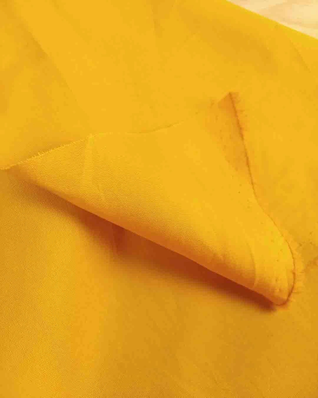 Dokuma Poplin Benzeri Hardala Yakın Sarı Renkte En: 150 Cm-932 Renkli