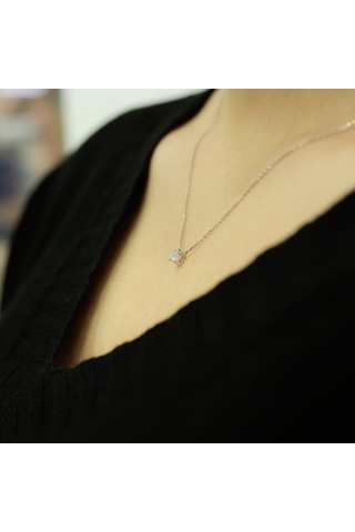 Lova 0,23 Karat Pırlanta Tektaş Kolye - 2030013