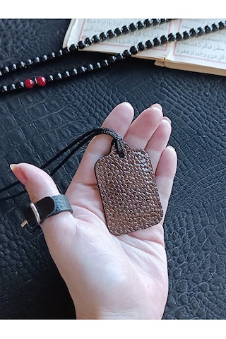 Küçük Dörtgen Cevşen Dualı Kolye Muska Hakiki Deri El Yapımı Çok renkli 08362338