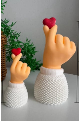 Kore Kalbi Korean Heart 2li Biblo Seti, Kalp Tutan El Sevimli Hediyelik, 9cm-14cm 0