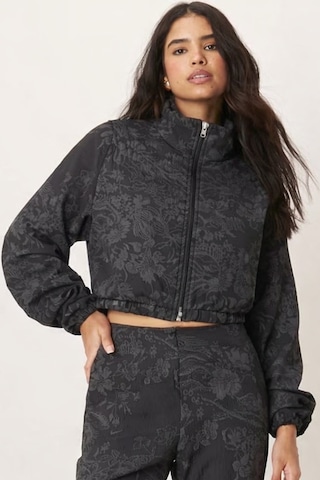 Nike Full Zip Jacquard Print Track Oversize Jacket Kadın Oversize Jakarlı Baskılı Kısa Spor Ceket Siyah