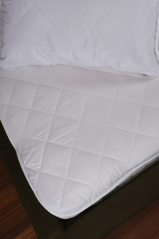 Qutio Serisi Çift Kişilik Kapitone Sıvıgeçirmez Yatak Koruyucu Alez 180x200cm Beyaz