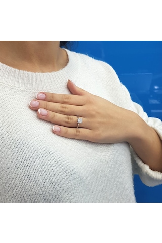 Lova 1 Karat Tektaş Görünümlü Pırlanta Yüzük - 1070113