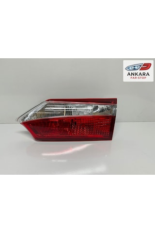 Toyota Corolla 2013 - 2015 Stop Lambası İç Sağ İç Bagaj Kapağında Kalan