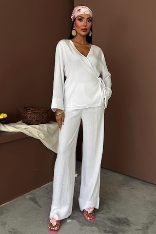 Moderie Butik Kruvaze Model Klasik Pantolonlu Çupra Keten Takım 10191 Beyaz