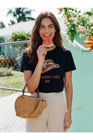 Onloox Kadın Siyah Siyah Pamuklu Bisiklet Yaka Rahat Kesim Kovboy Şapka Nakışlı Boncuk İşlemeli Tişört T-shirt