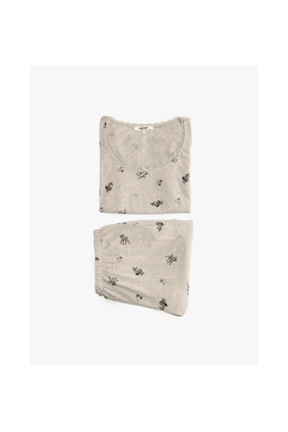 Koton Kurdele Detaylı Baskılı Rahat Kalıp Kısa Kollu Örme Pijama Takımı Bej 7wlk40211mk Ekru