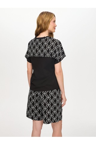 Faik Sönmez Resort Omuzu Brode Nakış Detaylı V Yaka Tshirt S26tsh107 Us26tsh10710 Siyah