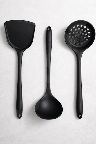 3'lü Silikon Servis Seti - Spatula, Kepçe, Kevgir - Isıya Dayanıklı - Çizmez Yanmaz Yapışmaz - Sert Siyah