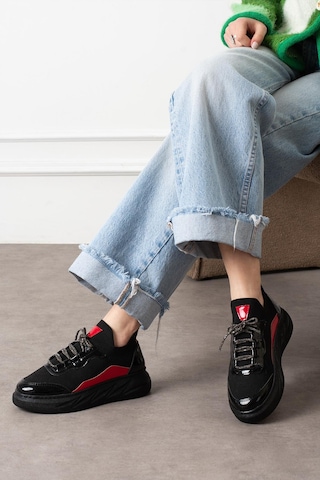 Shoetek Polivya Kadın Sneakers Taşlı Bağcıklı Triko Dokumalı Spor Ayakkabı Siyah/kırmızı Rugan Kırmızı Rugan Kırmızı