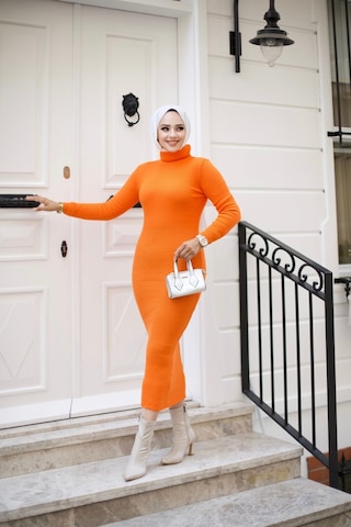 Hira Life Fashion Kadın Elbise Tesettür Giyim Balıkçı Yaka Ve Dar Kesim Triko Kalem Elbise Orange Orange